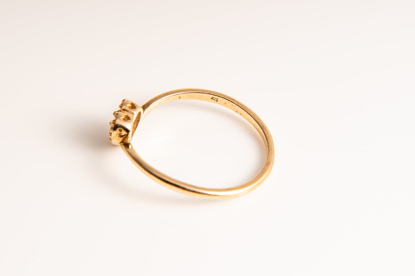 ハートフル、K10YG×ダイヤで紡ぐ深い愛の証