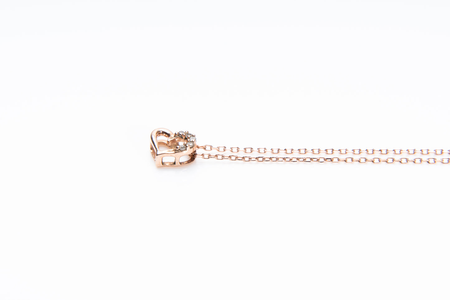 ラプソディオブラブ、愛のメロディを奏でる宝石