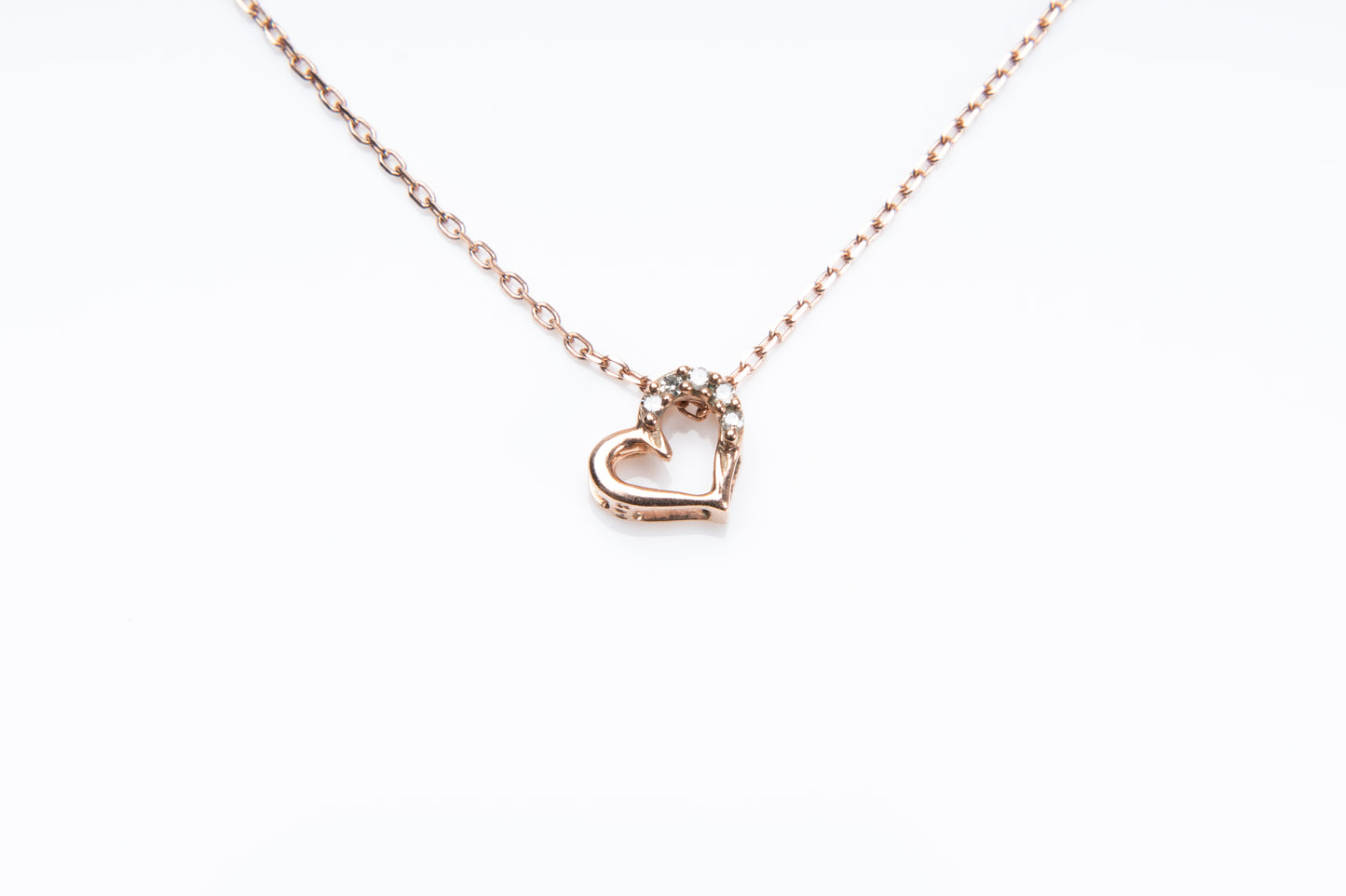 ラプソディオブラブ、繊細で情熱的な輝きを放つ