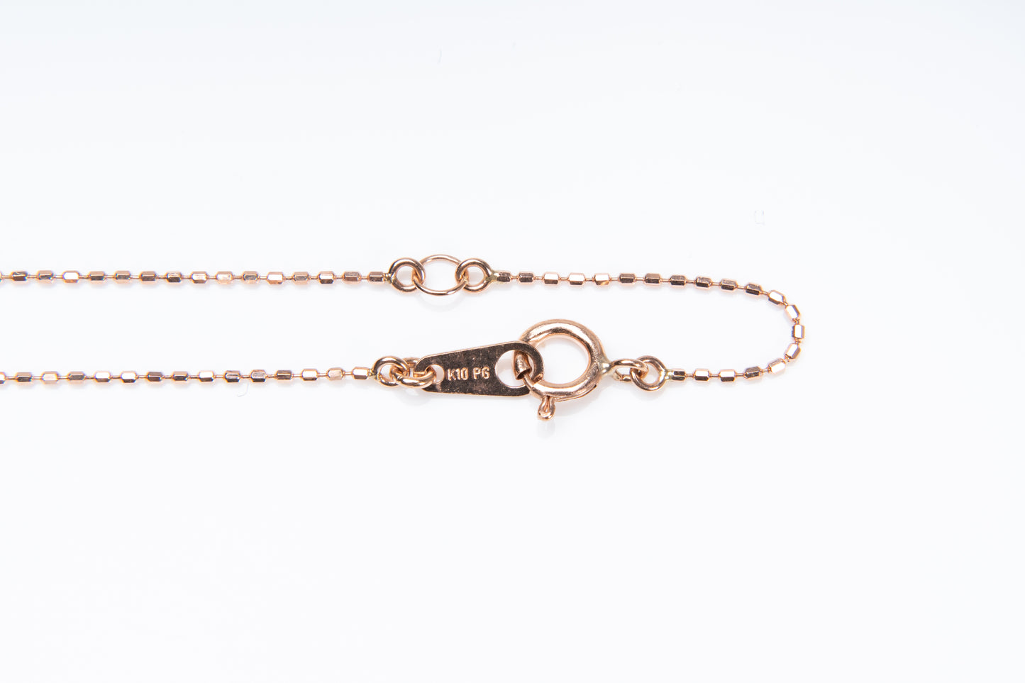 エトワールローズ、40cmチェーンでデコルテを美しく