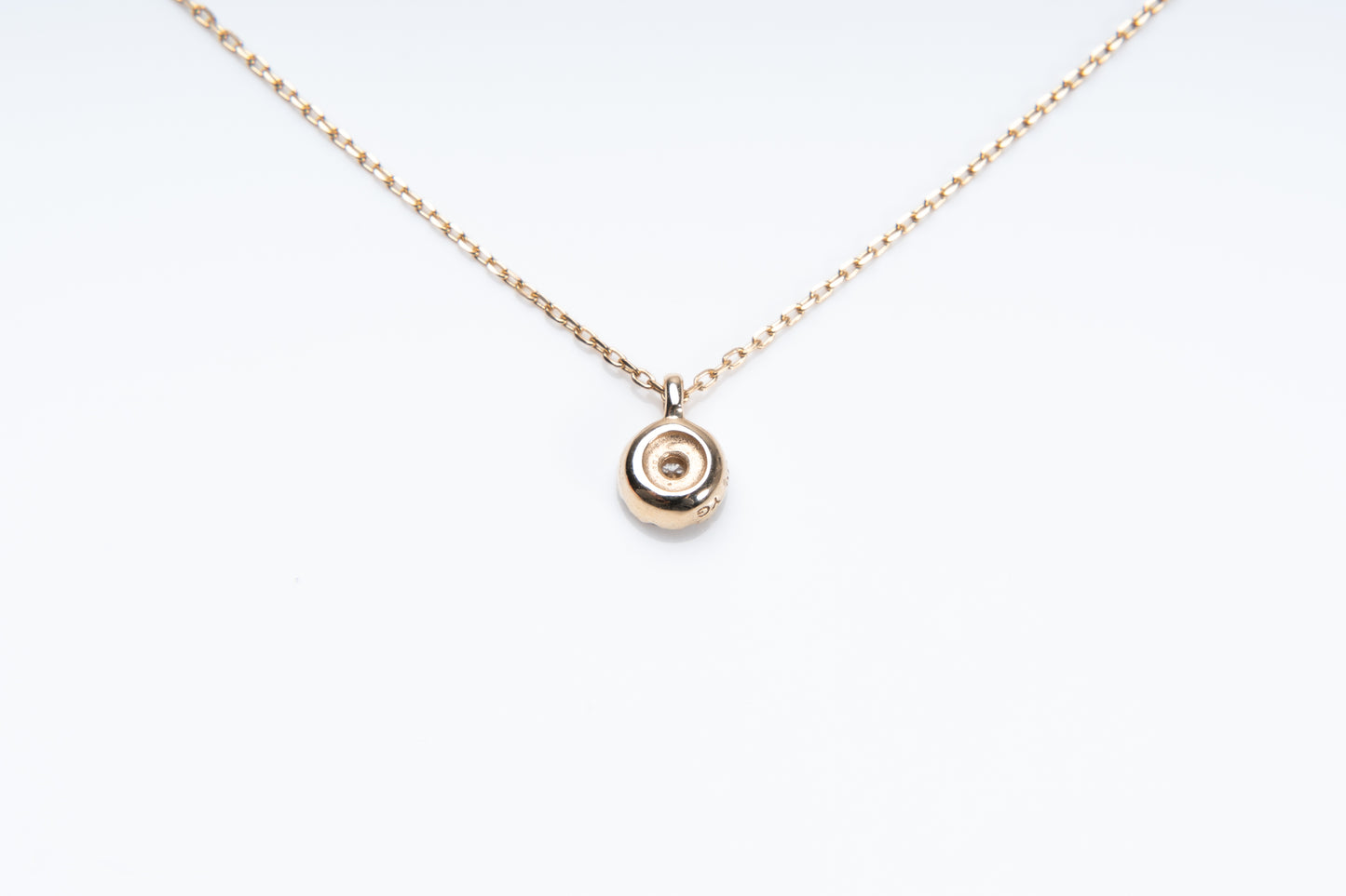 時空の雫、幻想的でロマンチックなデザイン