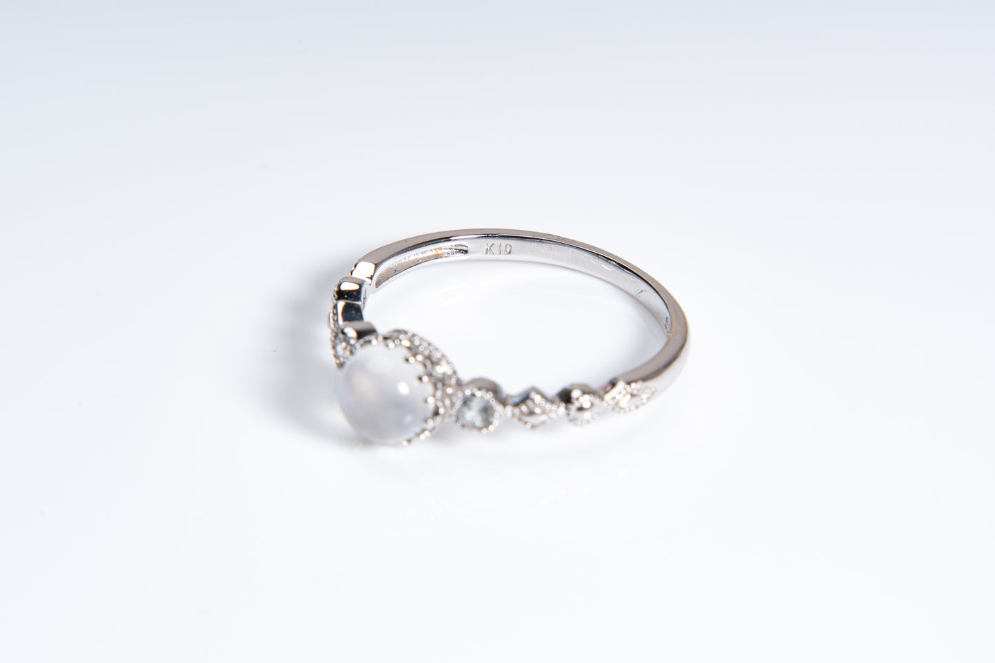 healing jewel、ほっとする温もりを感じるデザイン