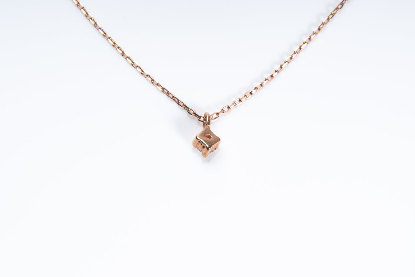 ロマンスアース、地球のロマンを感じる特別な一粒