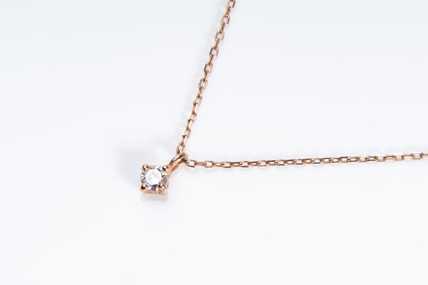 ロマンスアース、冒険心と好奇心をくすぐるデザイン