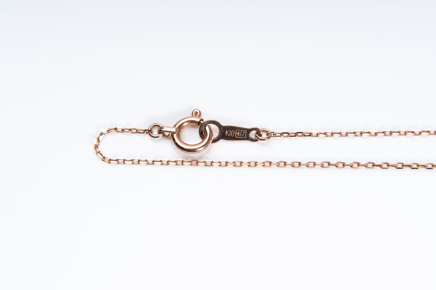 ロマンスアース、持つ人に夢と誇りを与える輝き