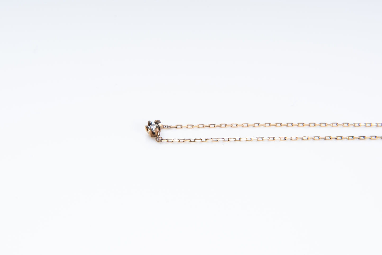 ノヴァジェム、新星の輝きを宿した特別な宝石