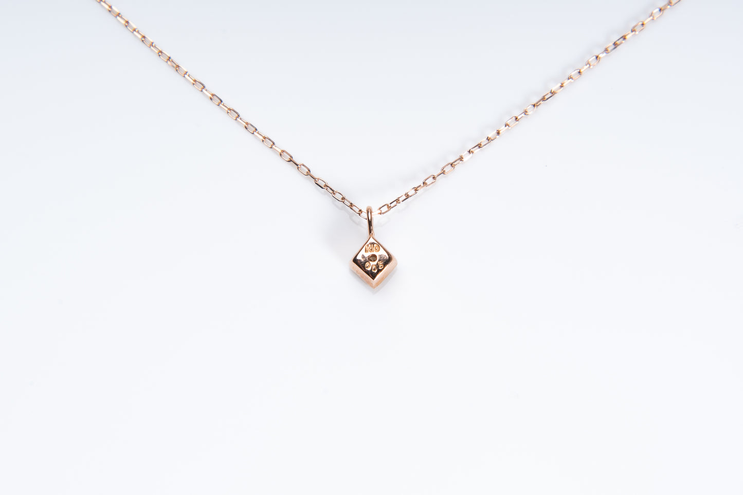 美の楽園、永遠に続く美を象徴するデザイン