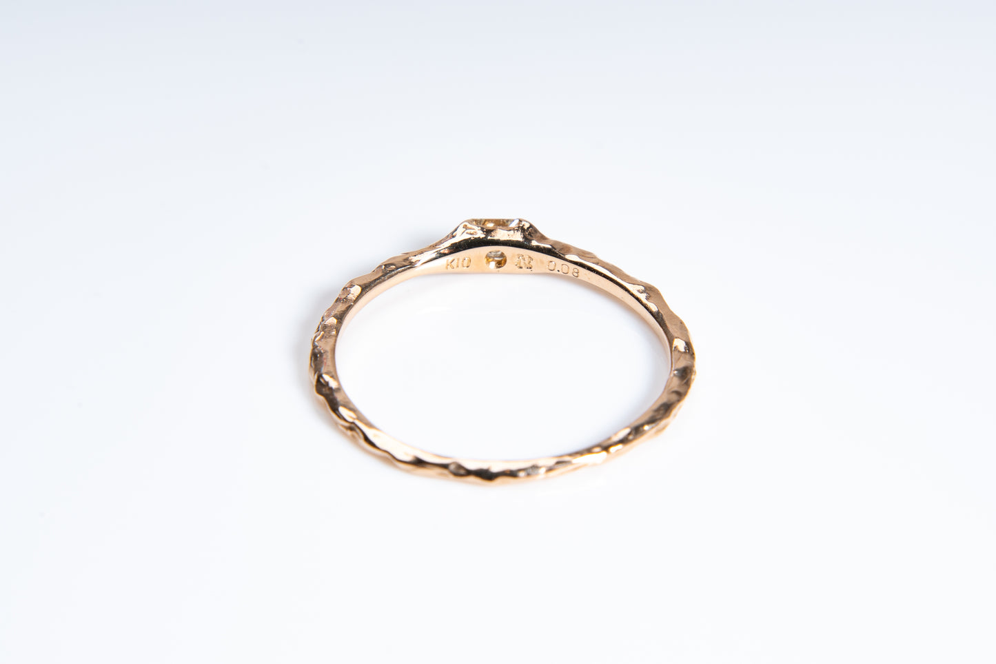 夜空の涙、夜空の美しさを指元に演出