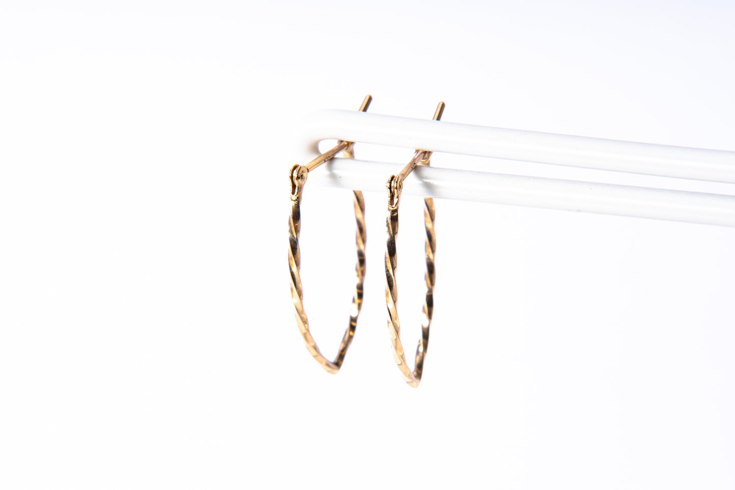 オータムグロウ、秋の夕暮れの温もりを感じるデザイン