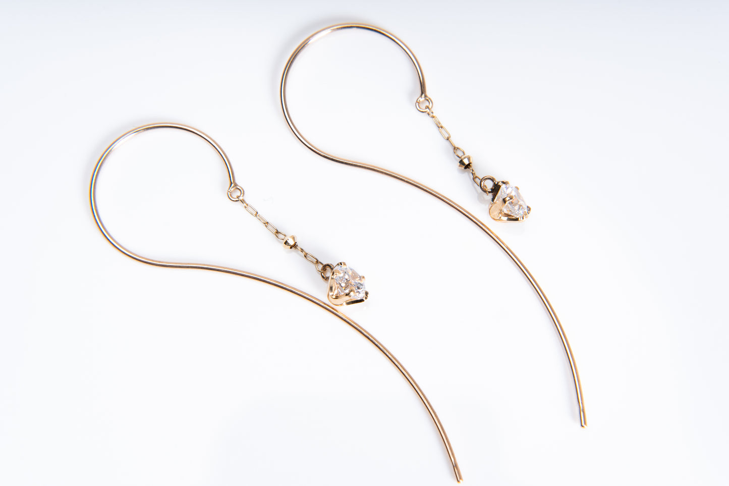 エテルナ・ルミナ、純粋な心を持つ人に寄り添う光のジュエリー