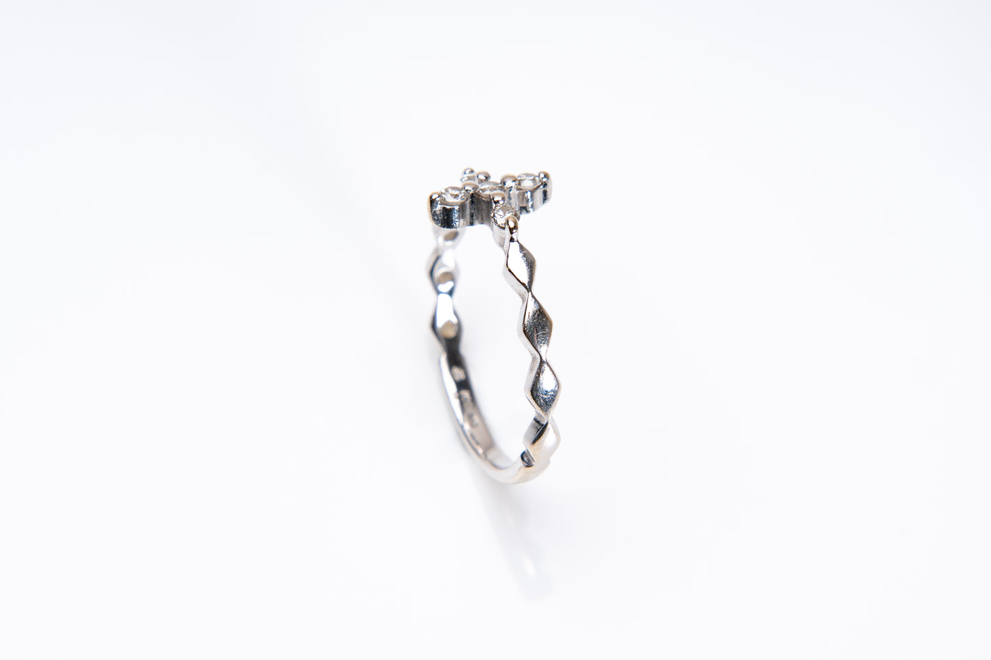 ノクシア(Noxia)、秘めた想いを引き出す輝き