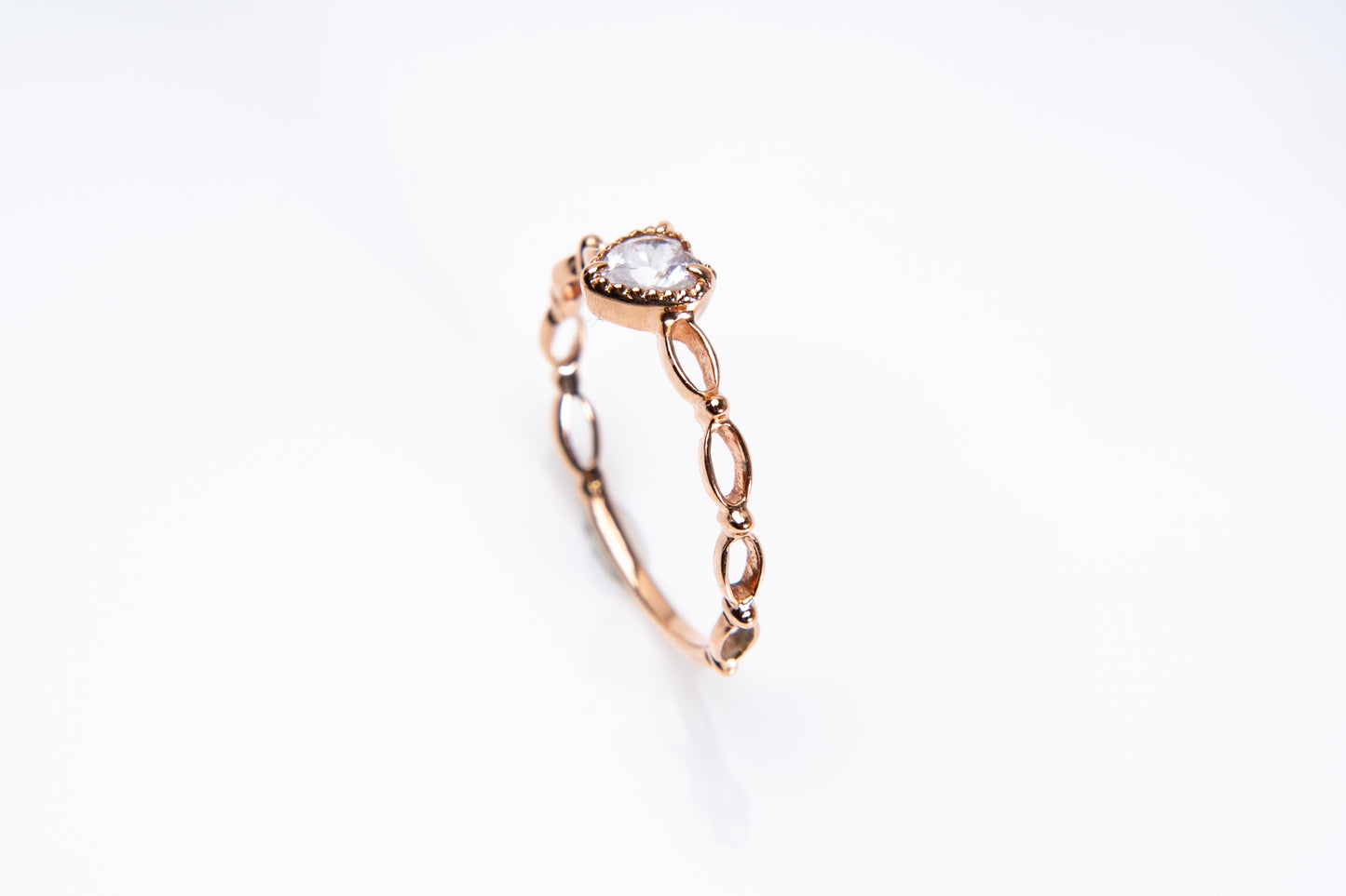 ビューティフルラブ、K10PGの優雅なピンクゴールド