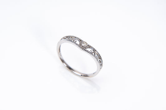 エーテルノヴァ、宇宙の神秘を宿すスピリチュアルな輝き