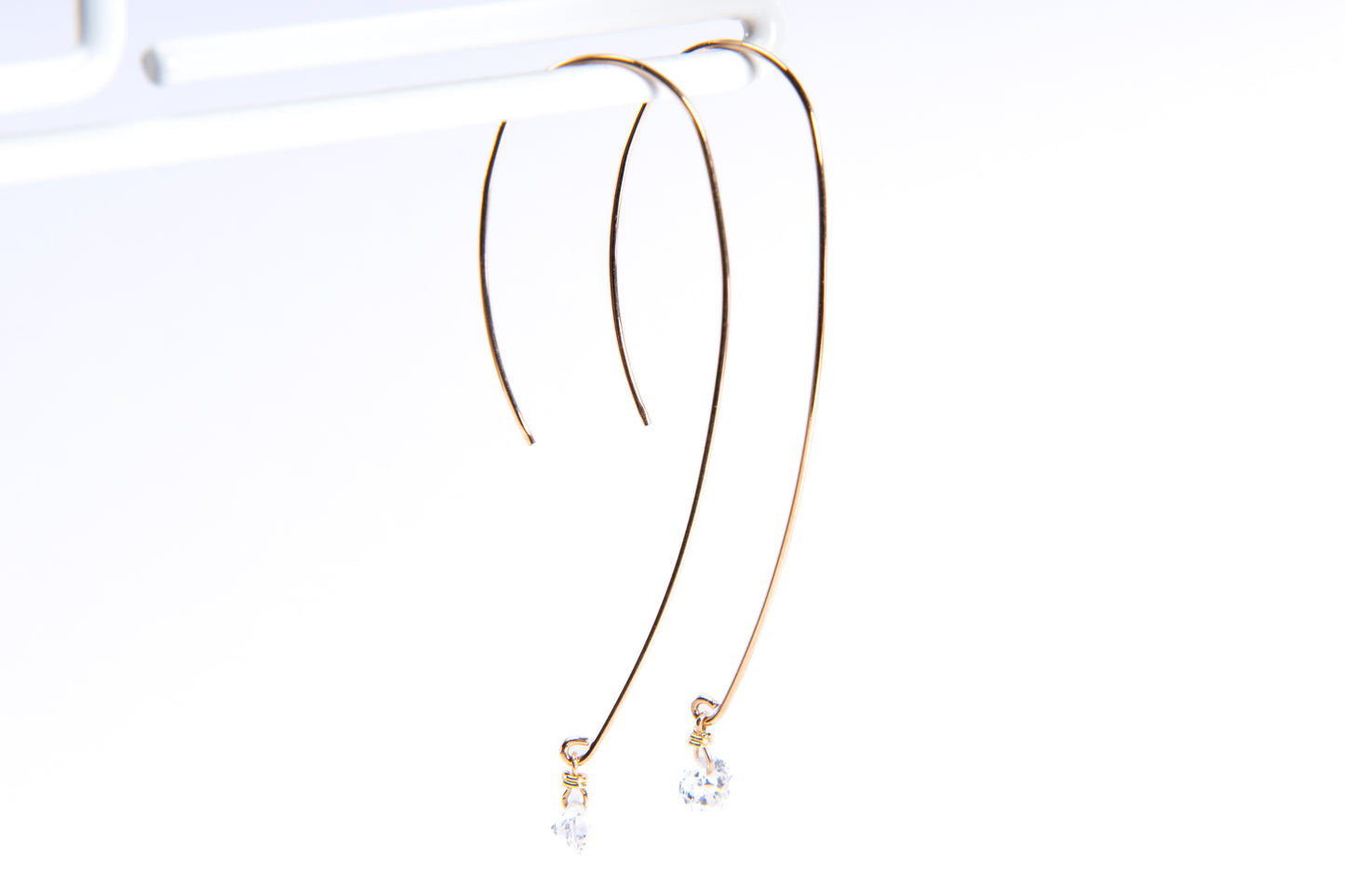 with 4.(ウィズフォー)、四季折々の美しさを映し出す輝き