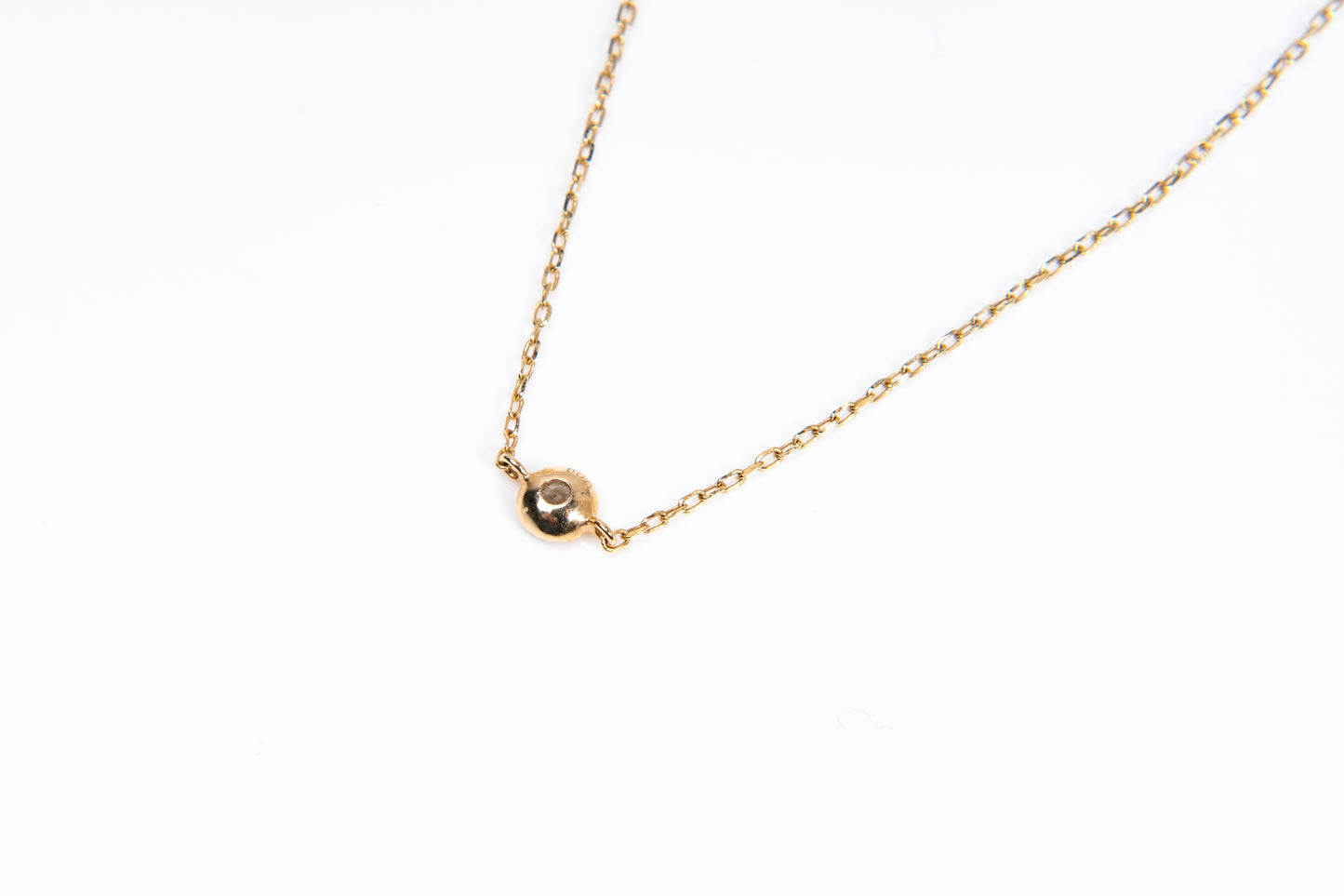 Dearest(ディアレスト)、記念日にふさわしい上品なデザイン