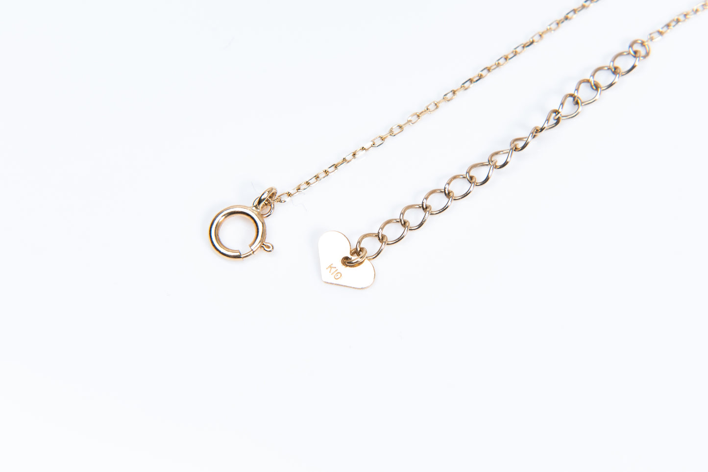 Dearest(ディアレスト)、18cmの華奢で上品なシルエット