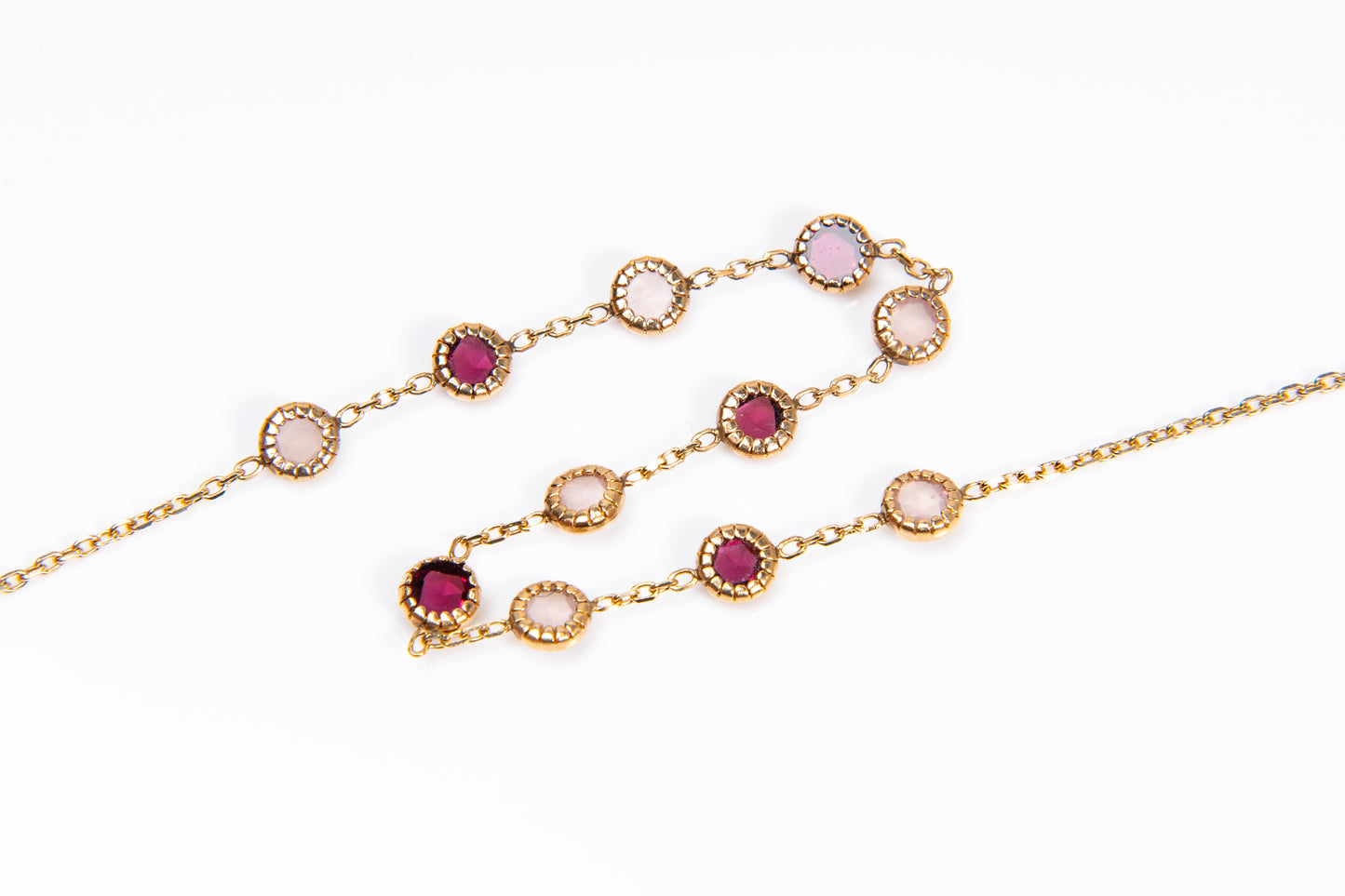 ラビットローズ、アメジストが知性と魅力を引き出す