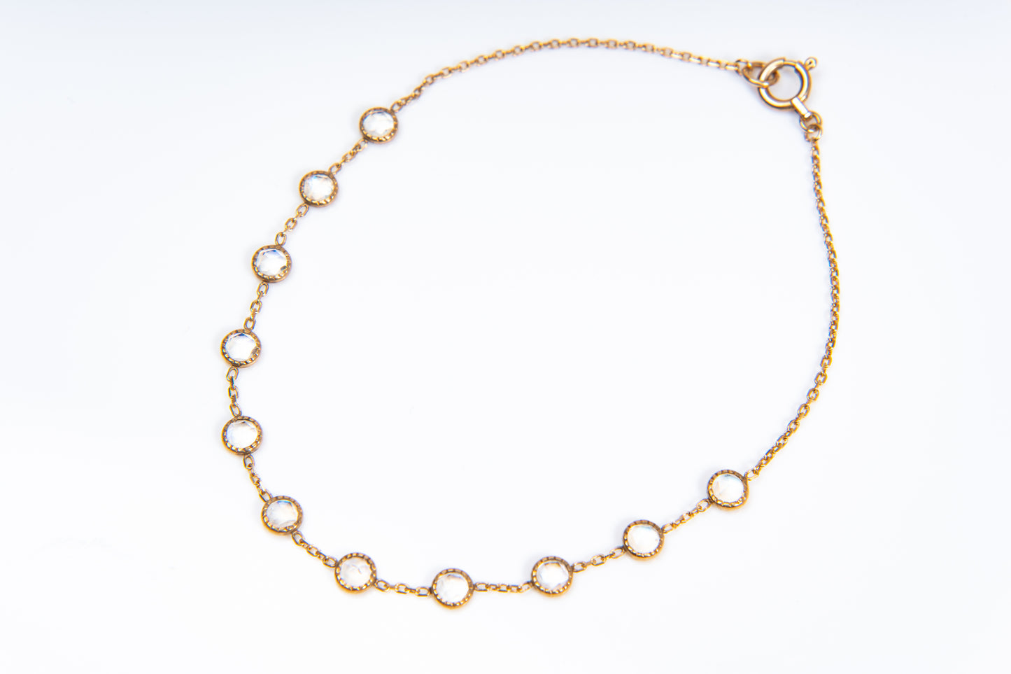 ウィズラブ、「愛をこめて」をテーマにした宝石