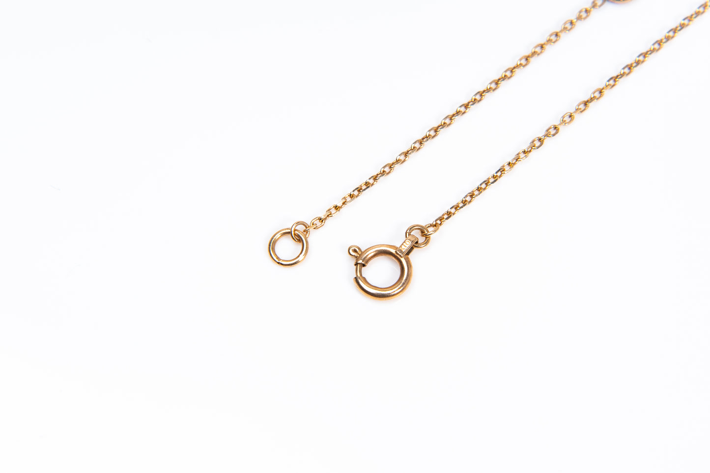 ウィズラブ、世代・性別を問わず似合うデザイン