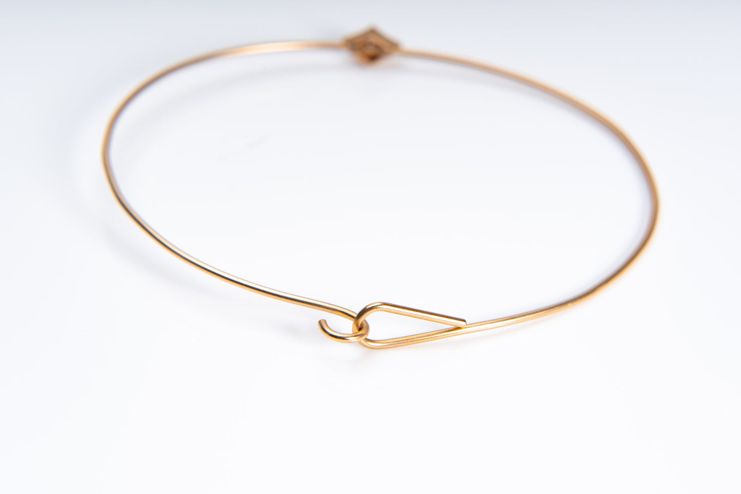 ラヴリーサン、周囲に愛を広げるエネルギーを持つ